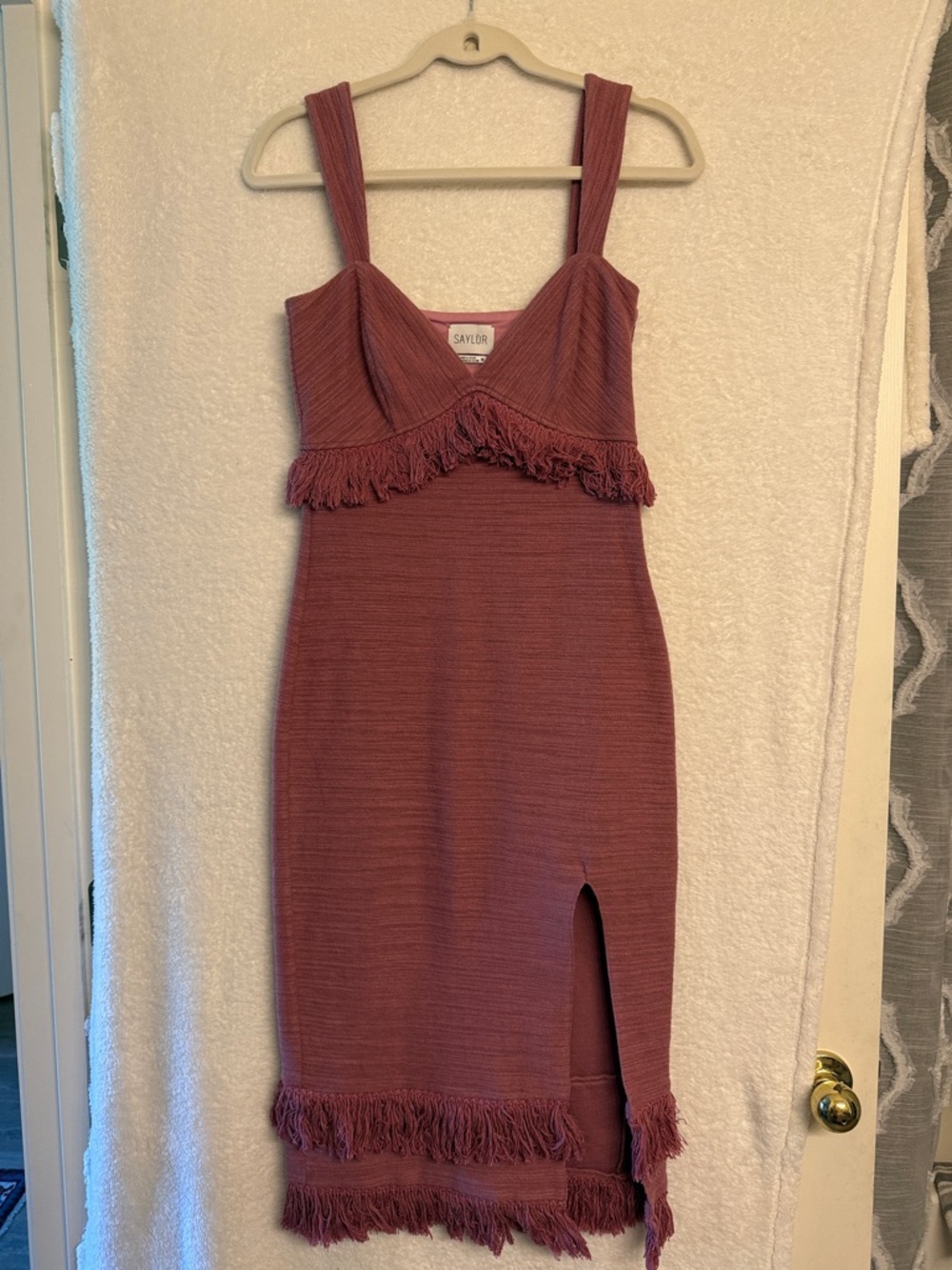 Gorgeous SAYLOR Nicolalia Rosewood Fringe Midi Dress leg slit and side zipper